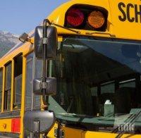 Инцидент: Три деца пострадаха при катастрофа между автобус и автокран в Канада