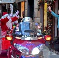 Италианският Дядо Коледа впрегна рокери в шейната си