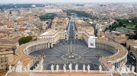 ватикана приема мигранти остров лесбос