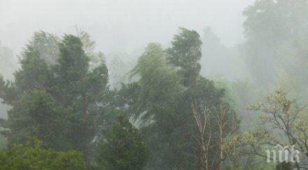 опасно време вятър скорост около 100 премина сливен