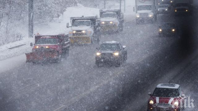 Обявиха извънредно положение в Ню Йорк заради снега
