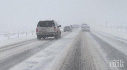 затвориха подбалканския път гълъбец заради заледяване