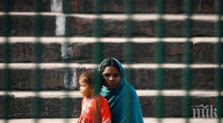 зверство индийка почина беше групово изнасилена запалена