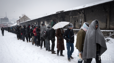 xxi век мигранти босна топят сняг пият вода