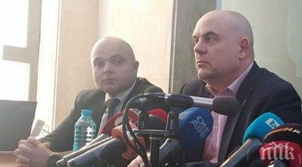 иван гешев следя творчеството лозан панов деня указа бях подсъдим лице прякор крокодила случи страна