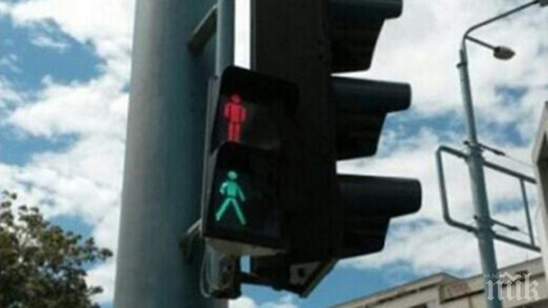 Спешно регулират светофарите на 10 кръстовища за отпушване на трафика в Пловдив
