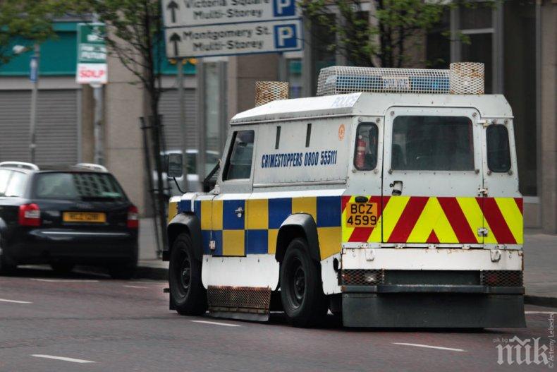 Граната се взриви върху полицейски автомобил в Белфаст