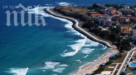 трима убити стрелба плаж албания