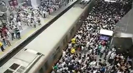 час пик пекинското метро видео