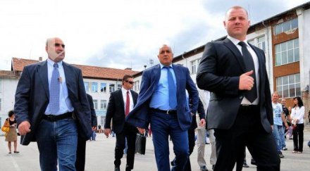 бойко лъжците властта занимават ядки фъстъци