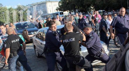 предупреждение скоро коктейли молотов смъртни случаи протестите