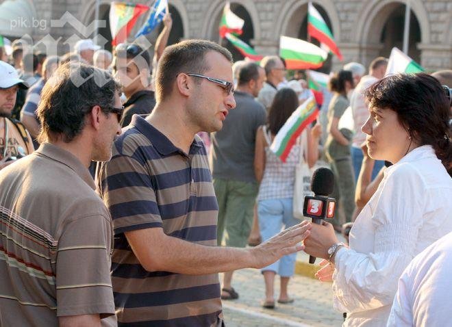 Мартин Димитров се мерна на протеста, остана ням за журналистите
