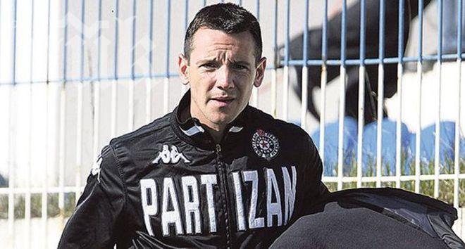 Треньорът на Партизан сменя половината отбор преди мачовете с Лудогорец