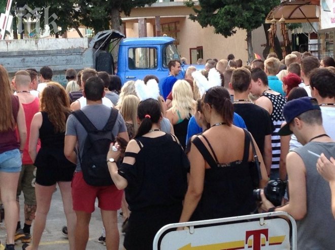 Арестуваха банди, нападали туристи в Слънчев бряг