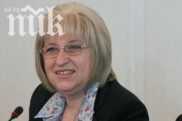 Цецка Цачева: Управляващите са глухи за исканията на хората