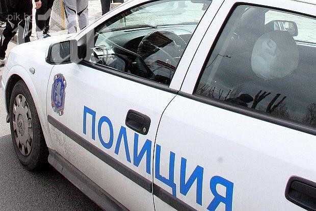 Изродщина! Дъщеря пребива системно майка си заради пари