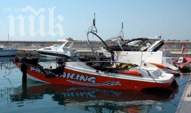 Атака срещу наши и руски баровци по морето! Запалиха 4 луксозни яхти в Несебър (снимки)