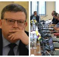 ПЪРВО В ПИК TV: ВСС прие оставката на Сотир Цацаров като главен прокурор (ОБНОВЕНА)