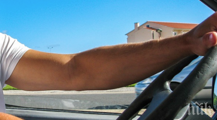 шофьор почина волана успя дръпне ръчната