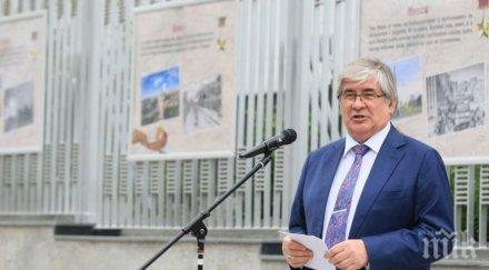 руският посланик анатолий макаров вие сте заплаха нас донесли сте азбуката