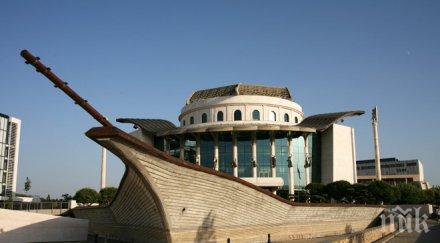 унгария гласи централизиран контрол теартите