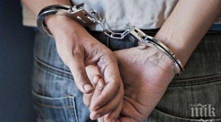 арестуваха двама въоръжени грабежи варна