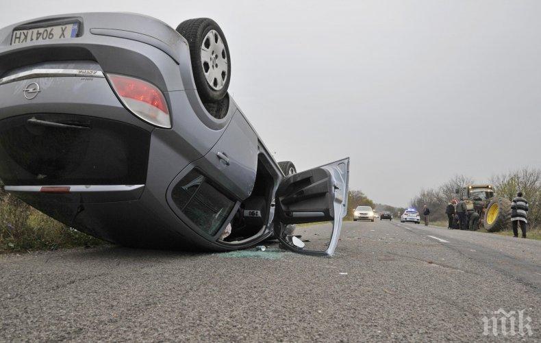 ПЪЛЕН ШАШ В СОФИЯ: Коли се обръщат по таван заради маркировка и опасна мантинела