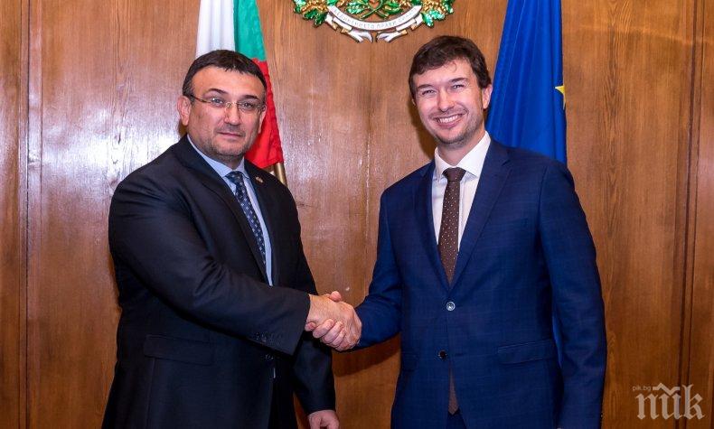Младен Маринов проведе работна среща с чешкия посланик Лукаш Кауцки
