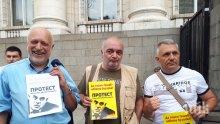 "Минеков, не знаех, че си такъв задник" станал ректор на НХА. Бабикян поема пресслужбата. Ще ваят голи пластики на Мая Манолова