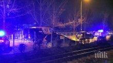 ИЗВЪНРЕДНО: Джип удари тежко лек автомобил на столичния булевард Цар Борис III (СНИМКИ)