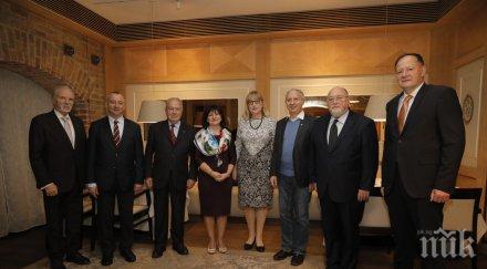 цвета караянчева събра бившите председатели парламента навечерието коледа