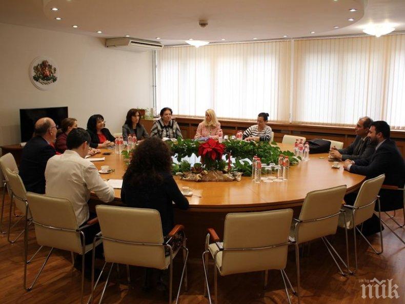 В Министерството на енергетиката бе обсъден напредъкът по реализацията на интерконектора Гърция - България