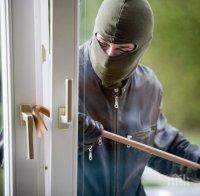 Мародери обират домовете на възрастни хора, докато са в болница