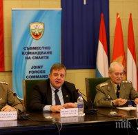 Каракачанов поздрави българските военни мисии зад граница (СНИМКИ)