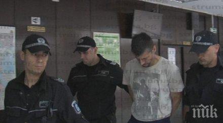 кърваво дело футболистът марио матушев смразил майката убития дзъмбо докато ръгал ножа съм дяволът теб разпоря