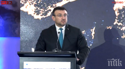 награждават отличилите полицейски служители годината