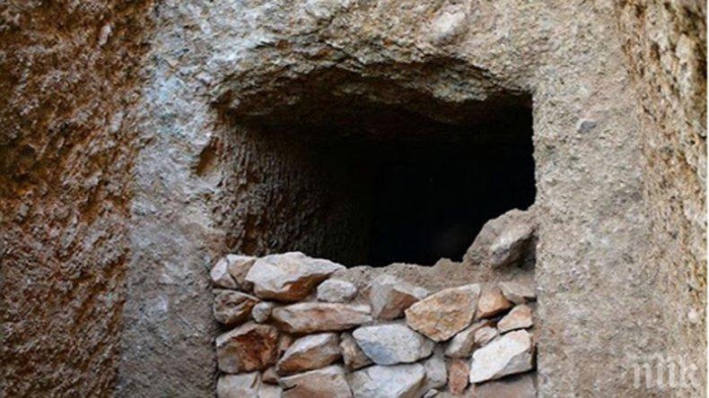 Археолози откриха царски погребения в Гърция