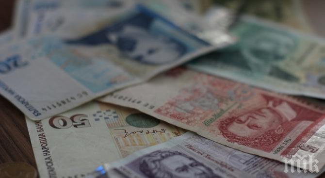 Коледни бонуси в над половината фирми, 7% дават над 1000 лева на калпак