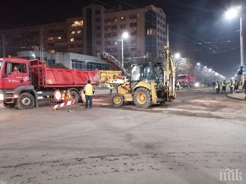 РЕКОРД: Ремонтираха две кръстовища за една нощ в Пловдив