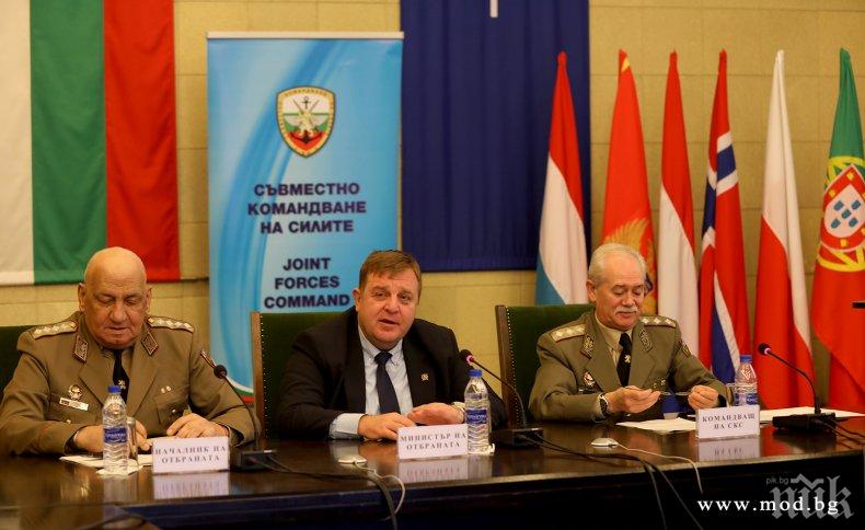 Каракачанов поздрави българските военни мисии зад граница (СНИМКИ)