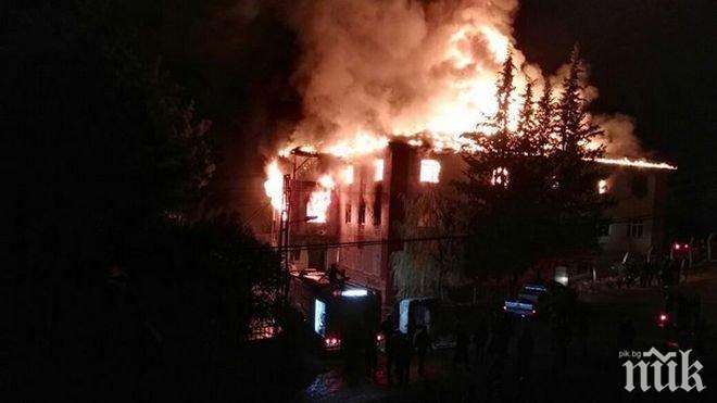 Лумнаха 15 тона фураж, има обгорен