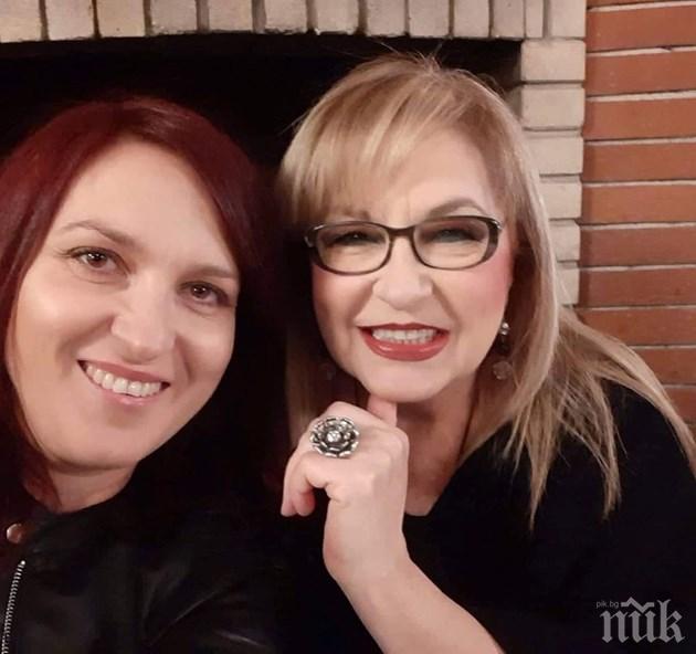 Ани Цолова запя