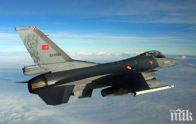 Турция праща изтребители Ф-16 в Северен Кипър