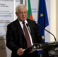 Протестиращите медицински сестри се договориха със здравния министър