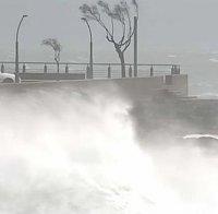 Опасно време: Силна буря и ветрове до 120 км в час се очакват в Португалия