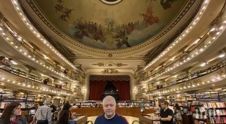 издателят пик рожден ден хубавата книжарница света