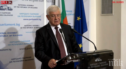 протестиращите медицински сестри договориха здравния министър