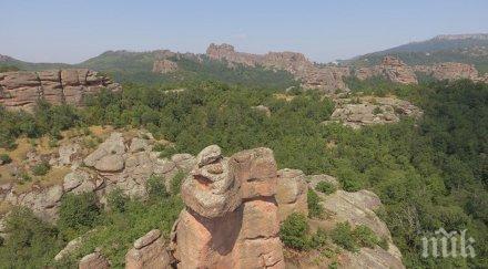 туристите влюбени белоградчишките скали 130 000 посетили природния феномен