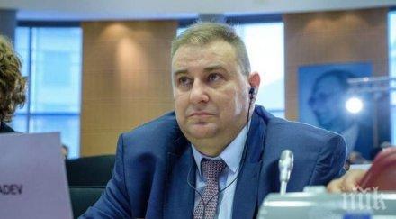 евродепутатът емил радев европарламентът отвори пътя окончателното сваляне мониторинговия механизъм българия