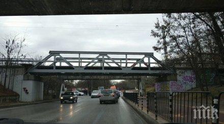 камион наниза железния мост пловдив